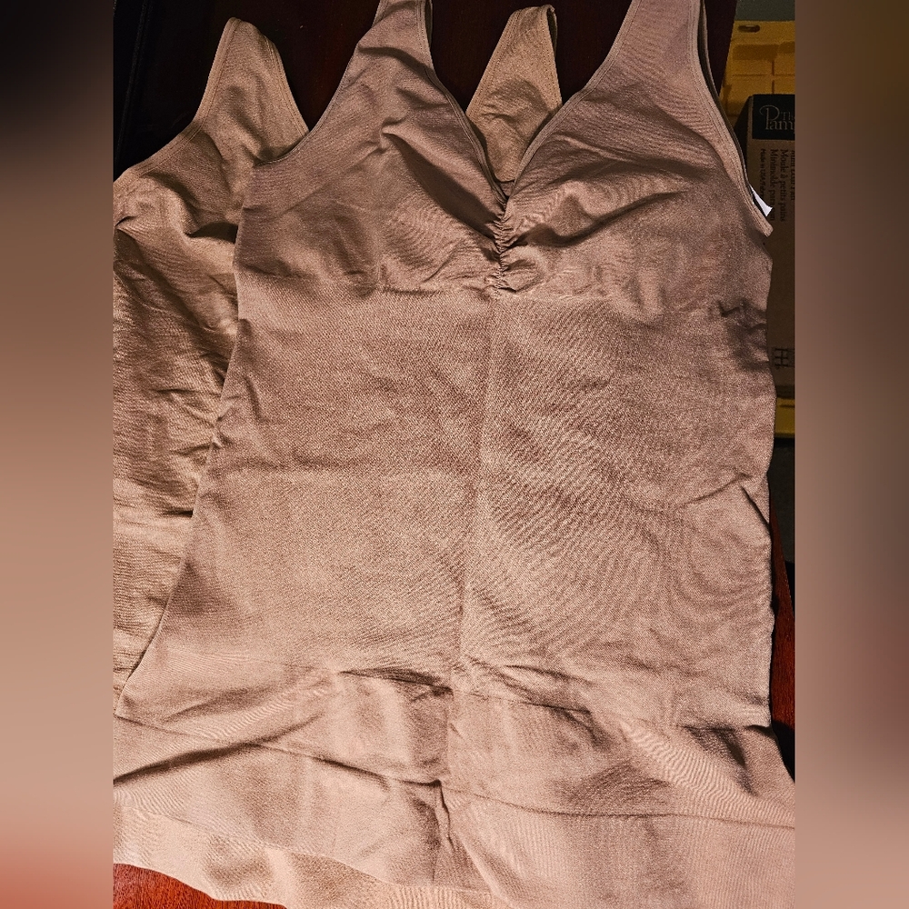 Pair Of Cacique Shaper Camis 22/24